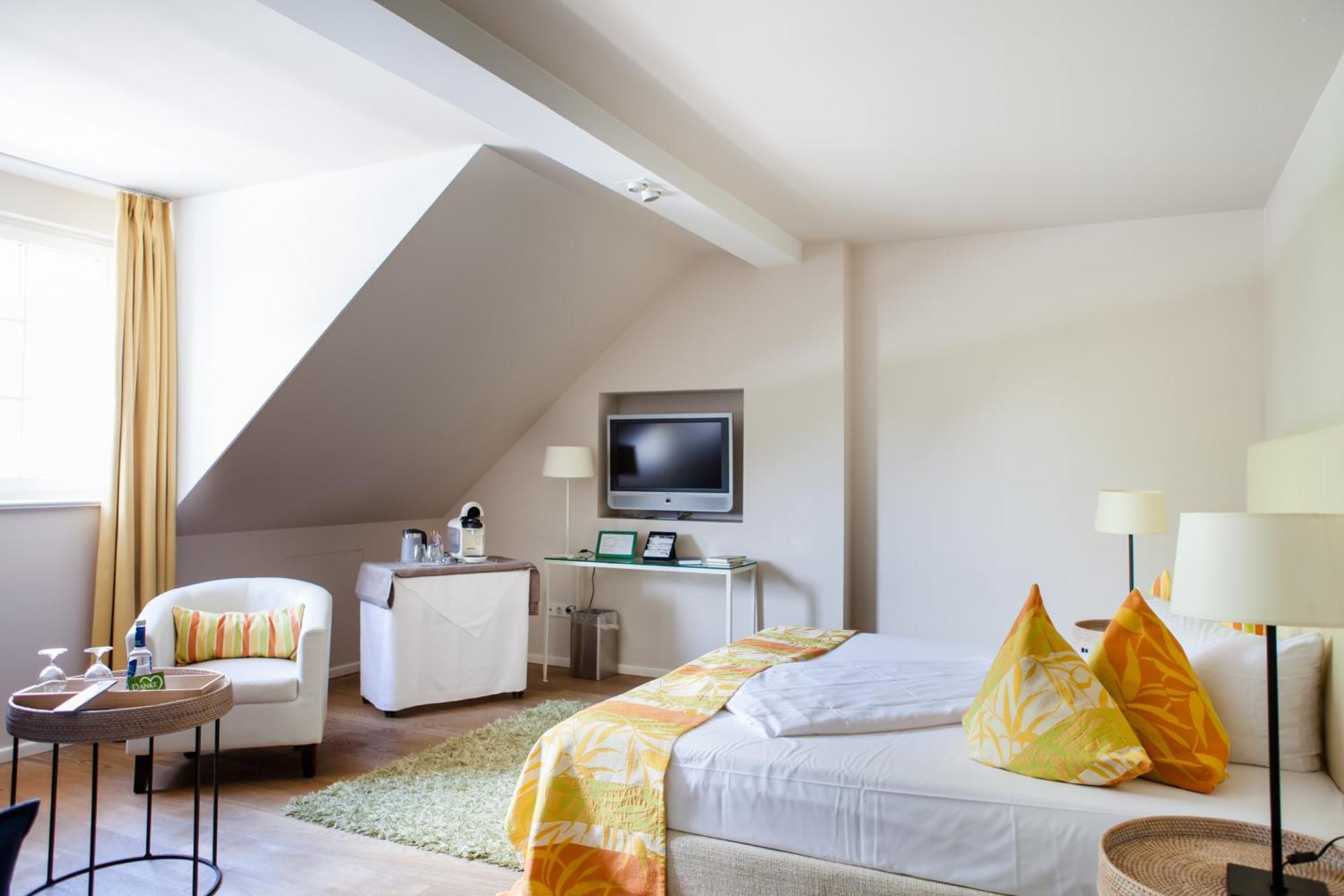 Hotel Zur Linde Dein Self Check In Michendorf Ngoại thất bức ảnh
